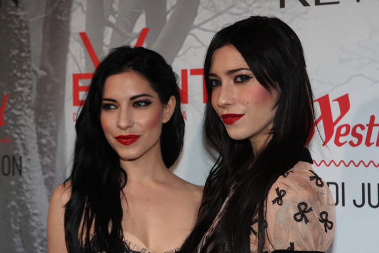 Lisa and Jessica Origliasso